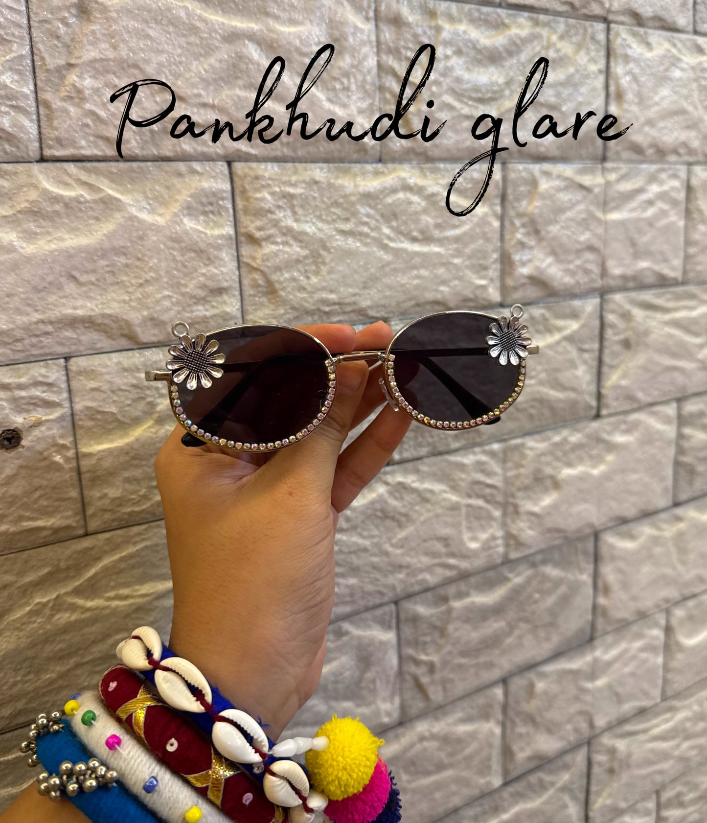 Pankhudi glare