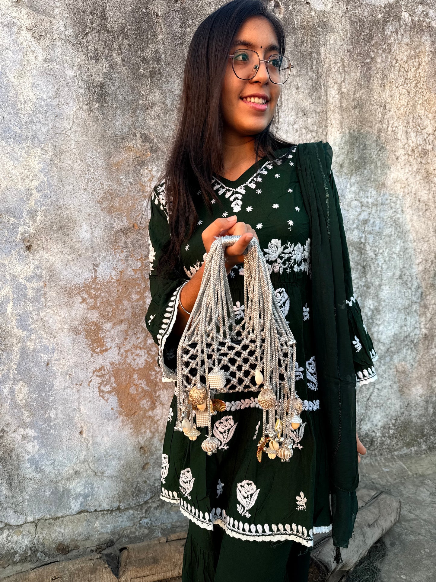 ISHKARI phone bag
