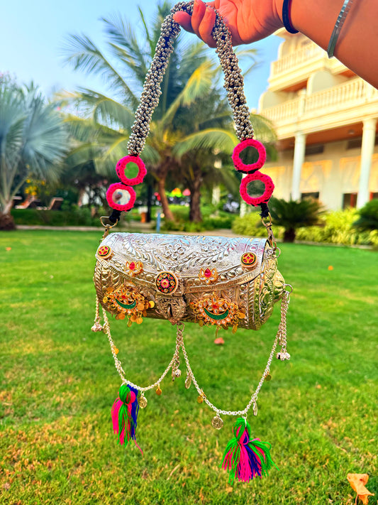 ADA- DHOLKI FUSION BAG WITH DETACHABLE HANDLE AND SLING 💖
