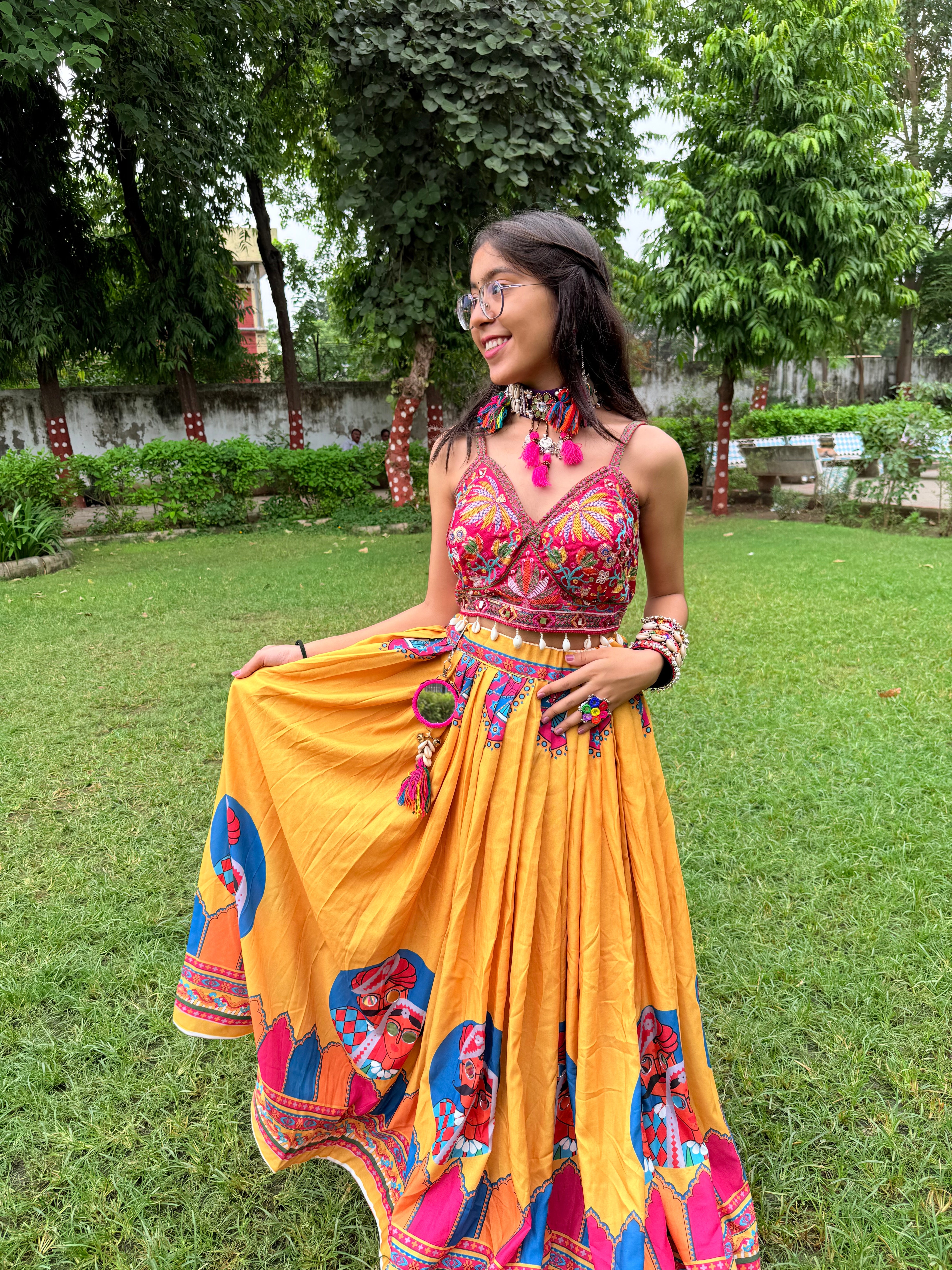 “RANGBHINI RADHA” chaniya choli set ✨🦚