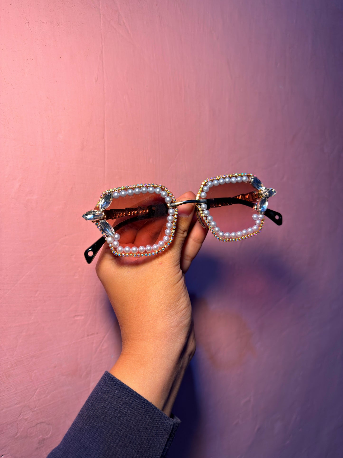 PEARLY PARTY GLARES ✨