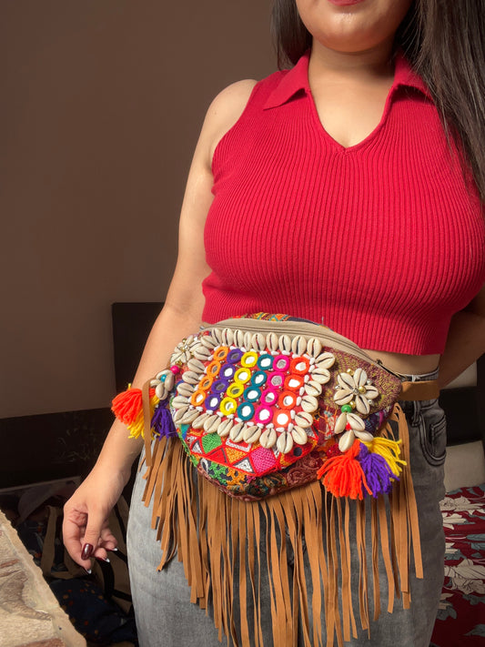 Chand Mirror work waist Bag 🌙