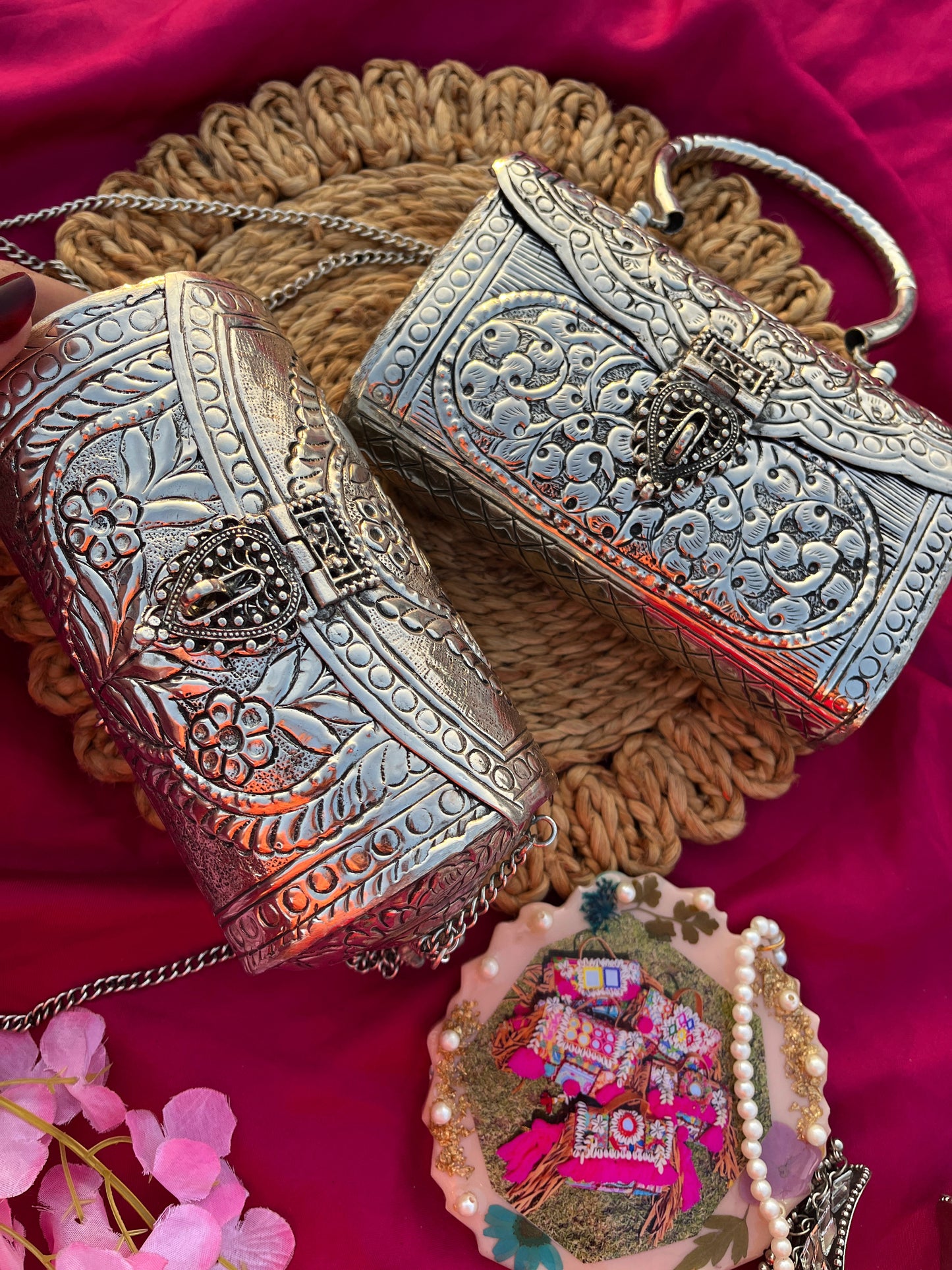 MORNI Oxodized Clutch