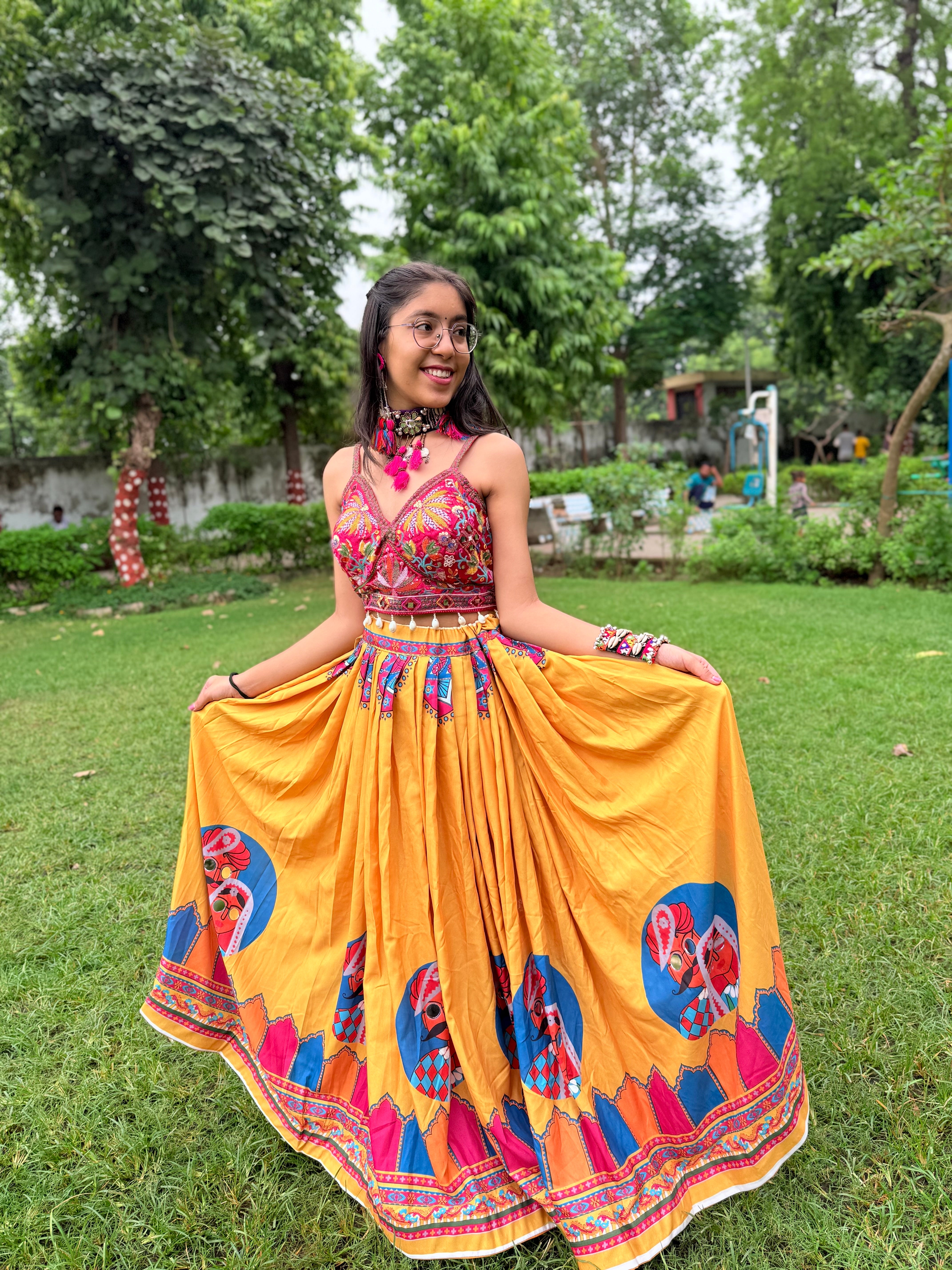 “RANGBHINI RADHA” chaniya choli set ✨🦚
