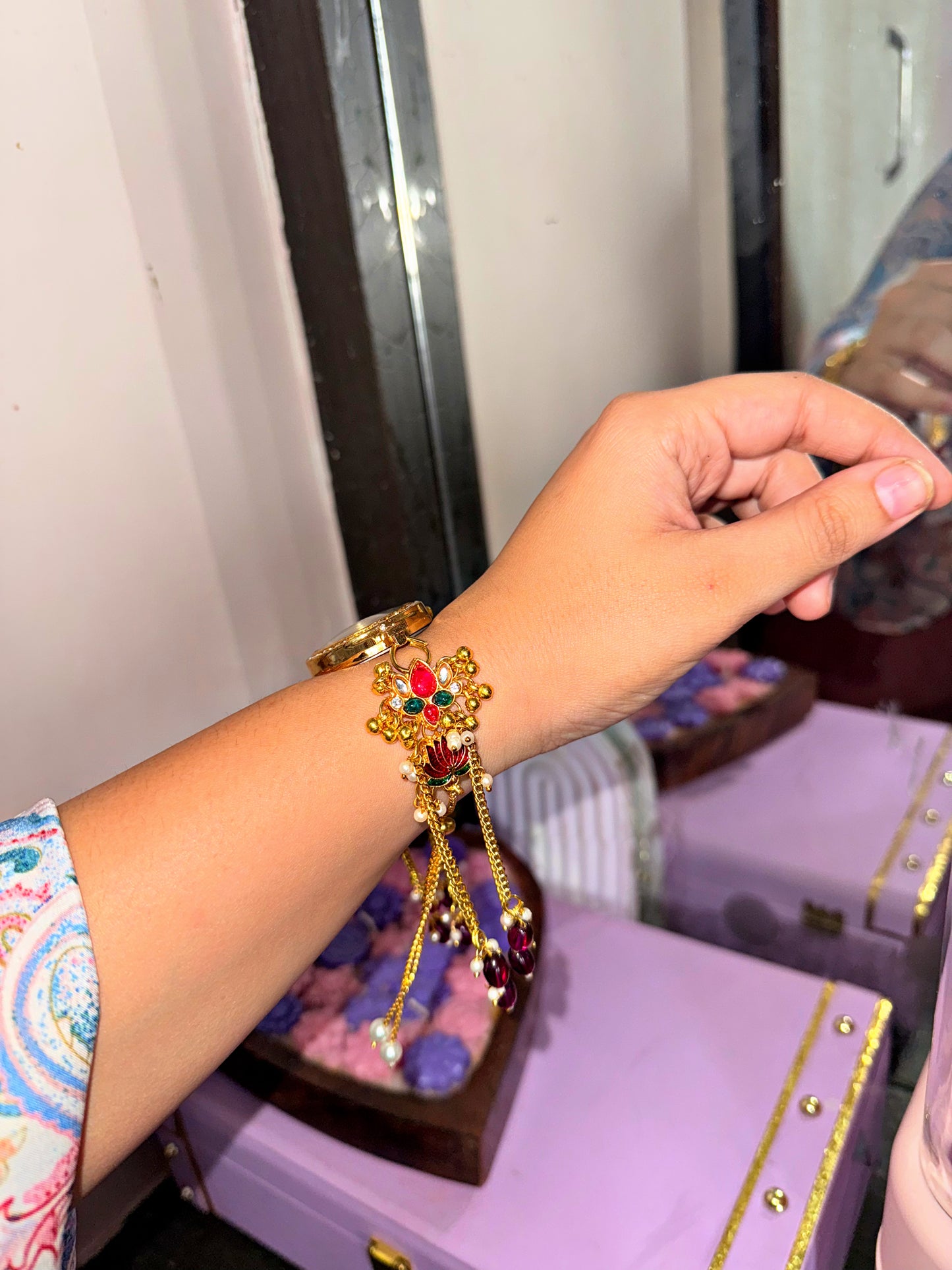 VAIDEHI LUXURY PACHI KUNDAN WATCH (Adjustable size)