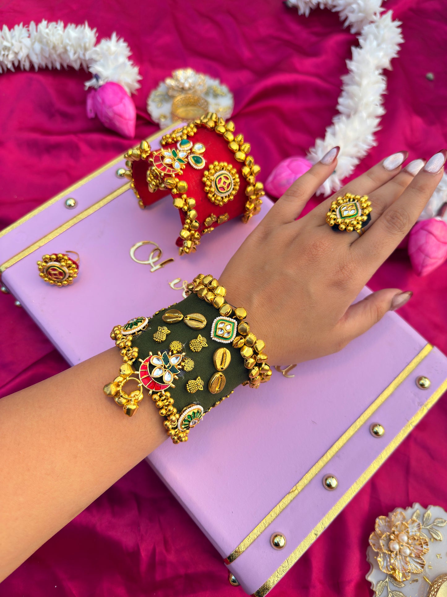 MANNAT - The ROYAL SOUL HANDCUFF WITH RING SET