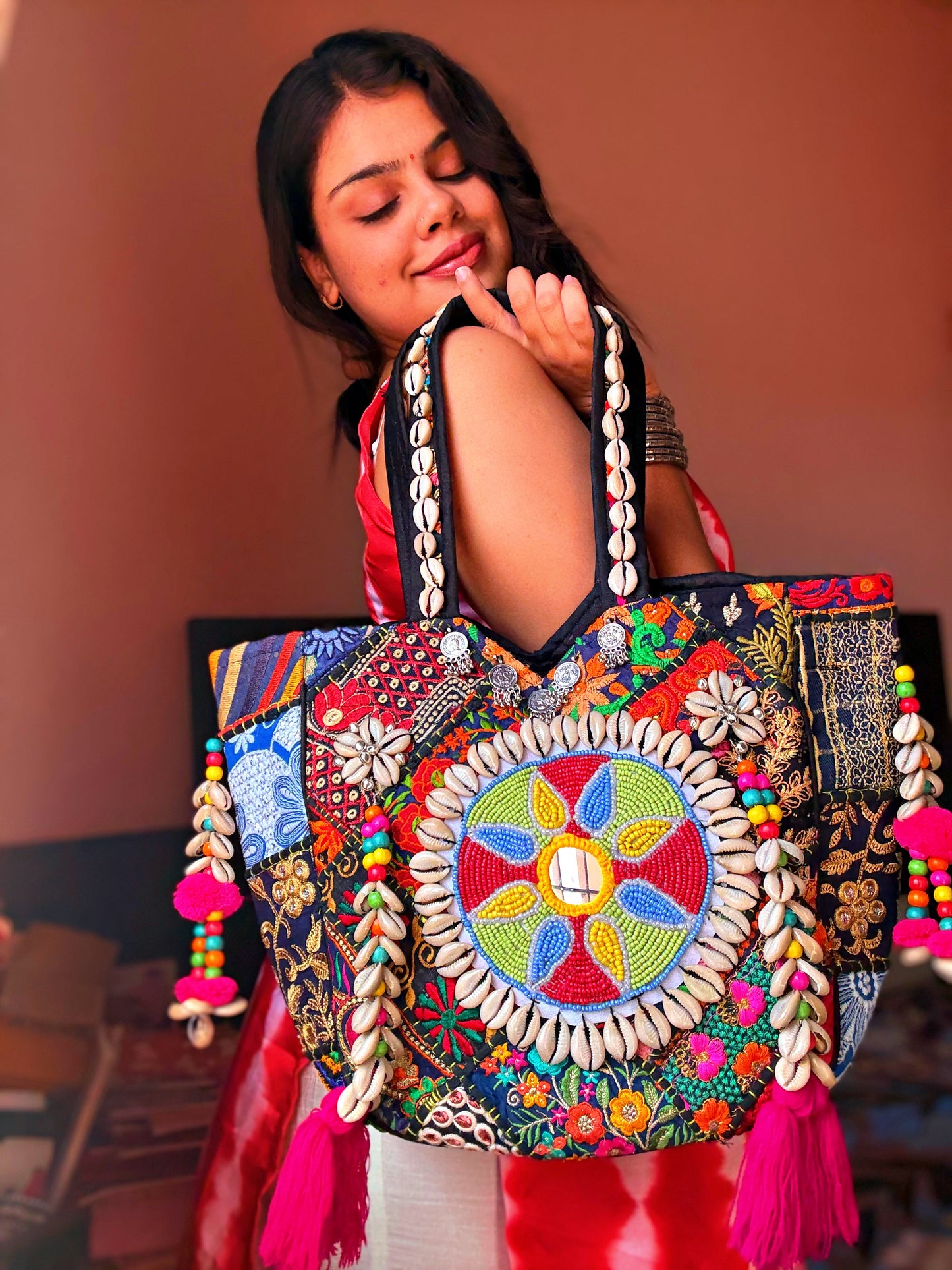 GUL - BEADED GYPSY TOTE BAG 🌸