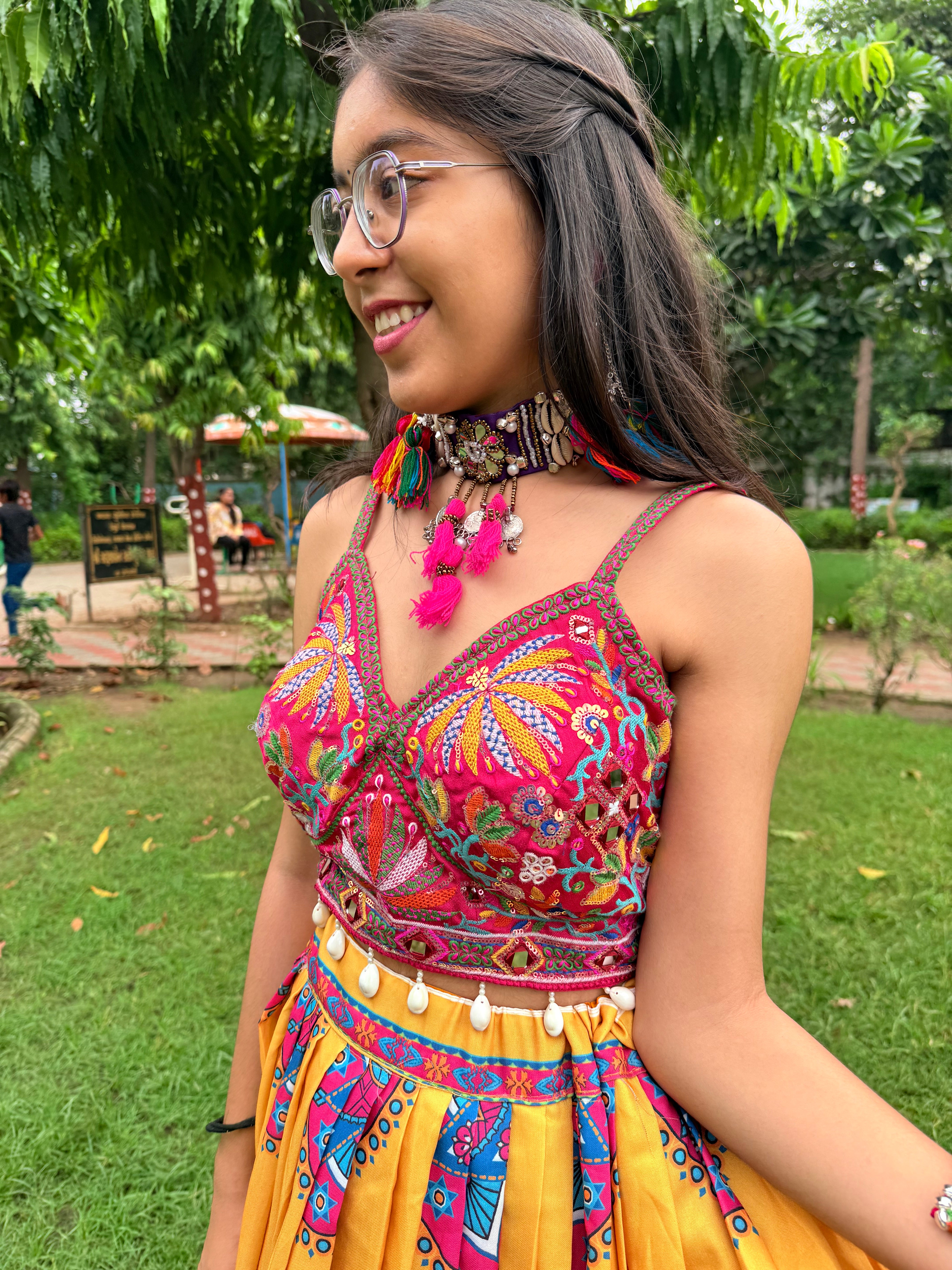 “RANGBHINI RADHA” chaniya choli set ✨🦚