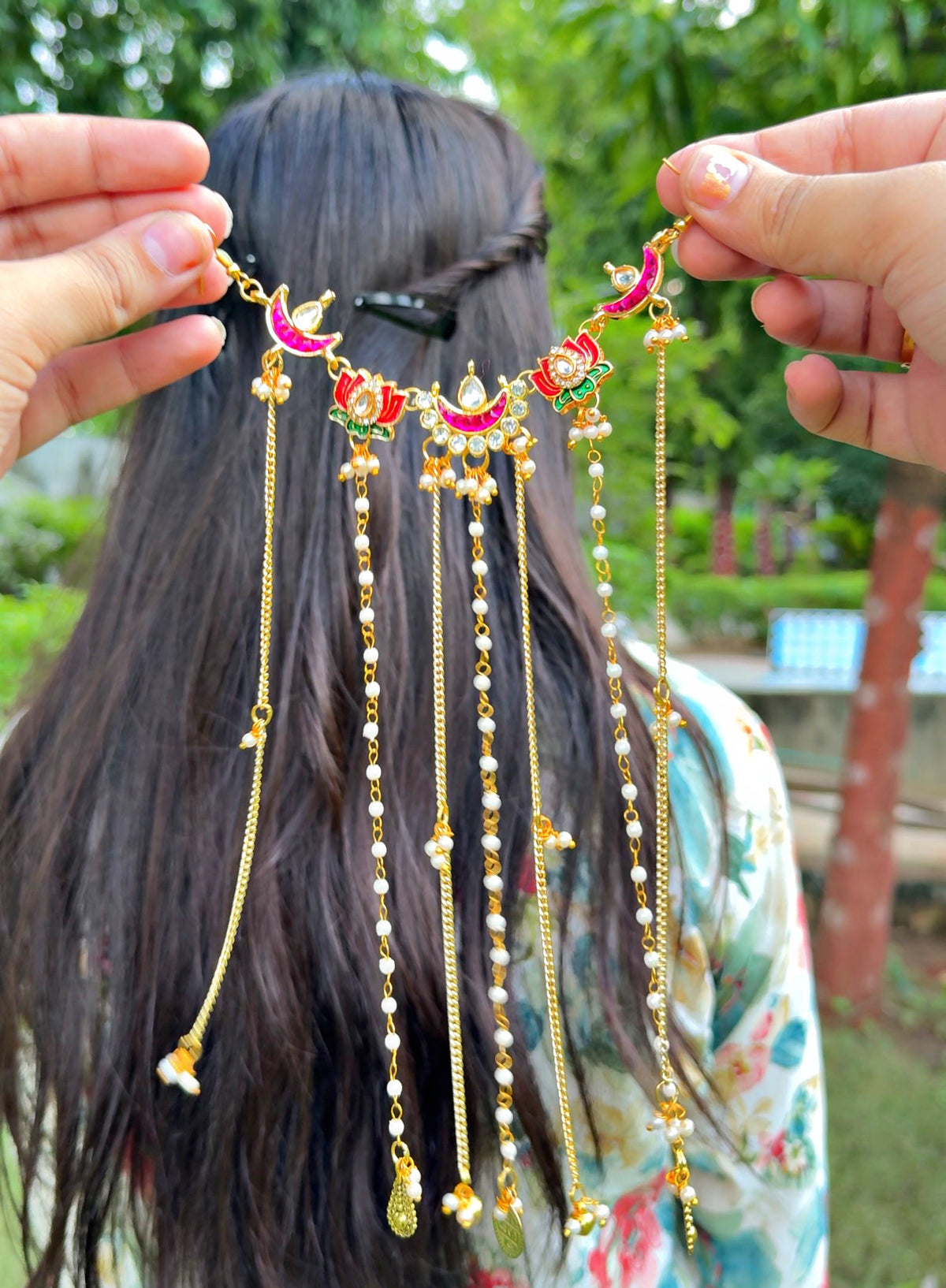 Gauri hair accessory