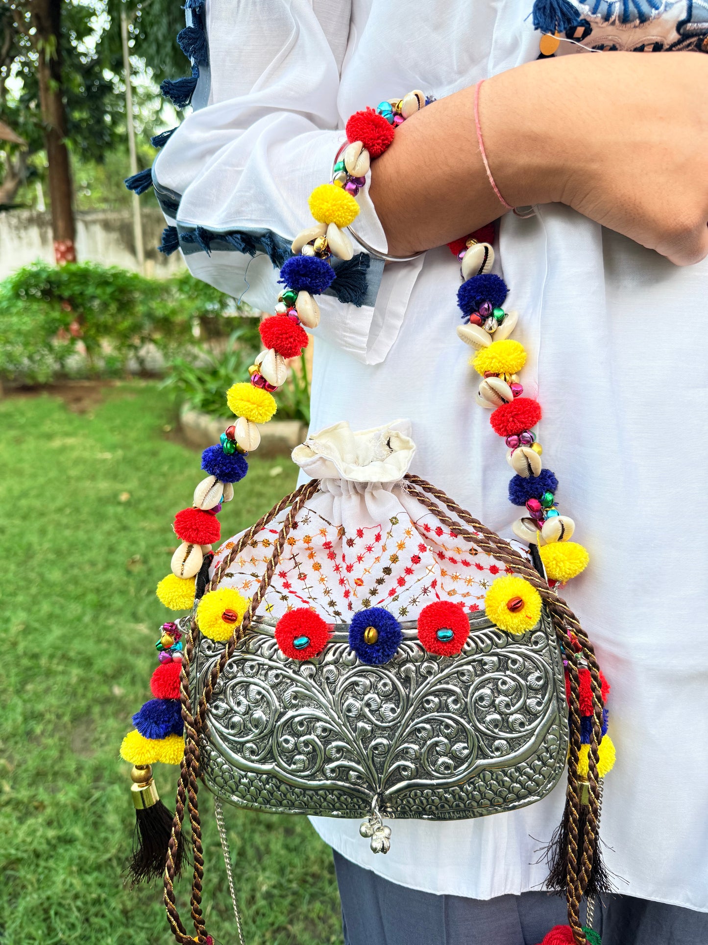 SAAIRA 🌻 - POTLI BATUA BAG