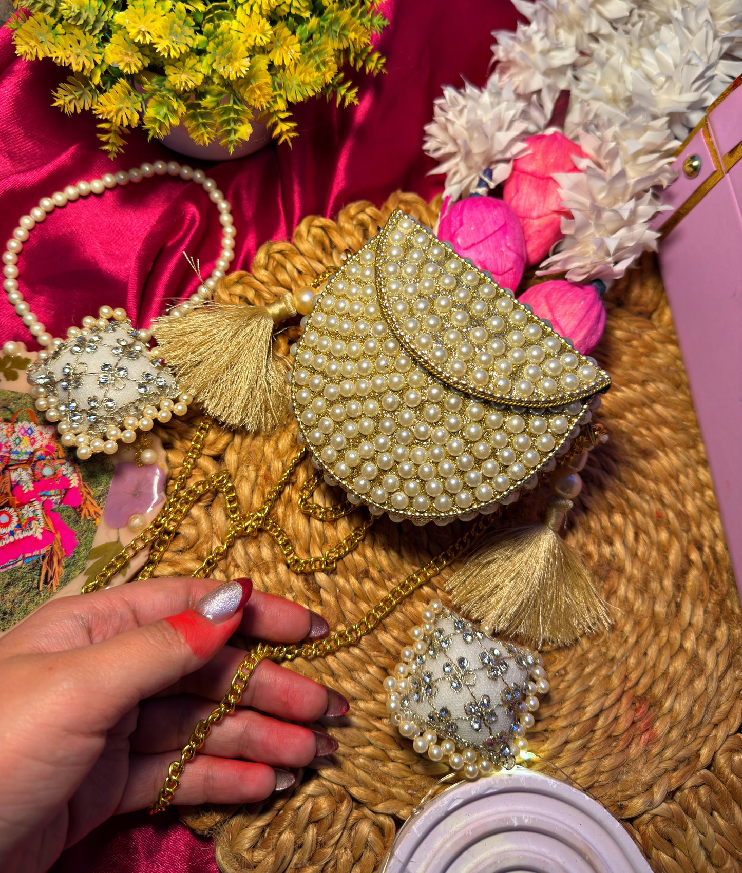 SHAGUN PEARL MINI BAG with tassel and long sling chain✨🤌🏼