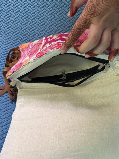 SAFED ISHQ - boho bag 🌜🤍🦢