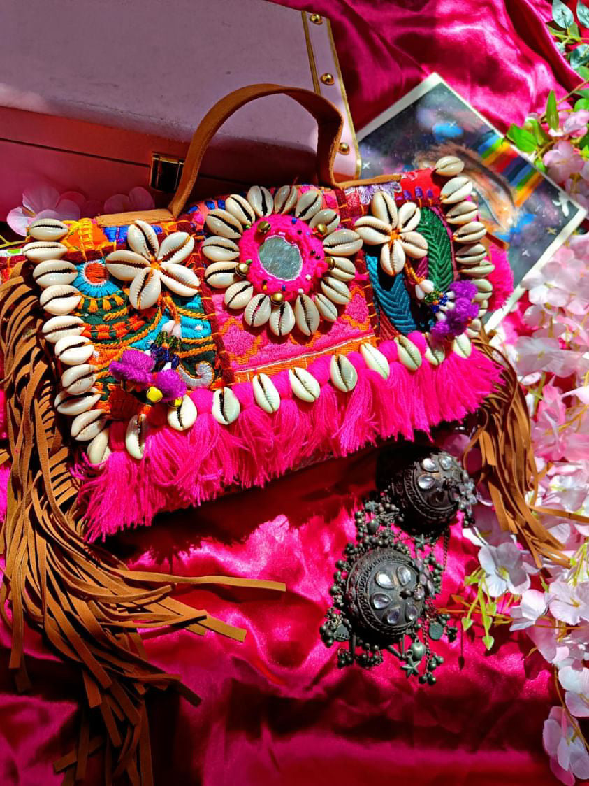 SHELL&TASSEL DESIGNER BOHO BAG