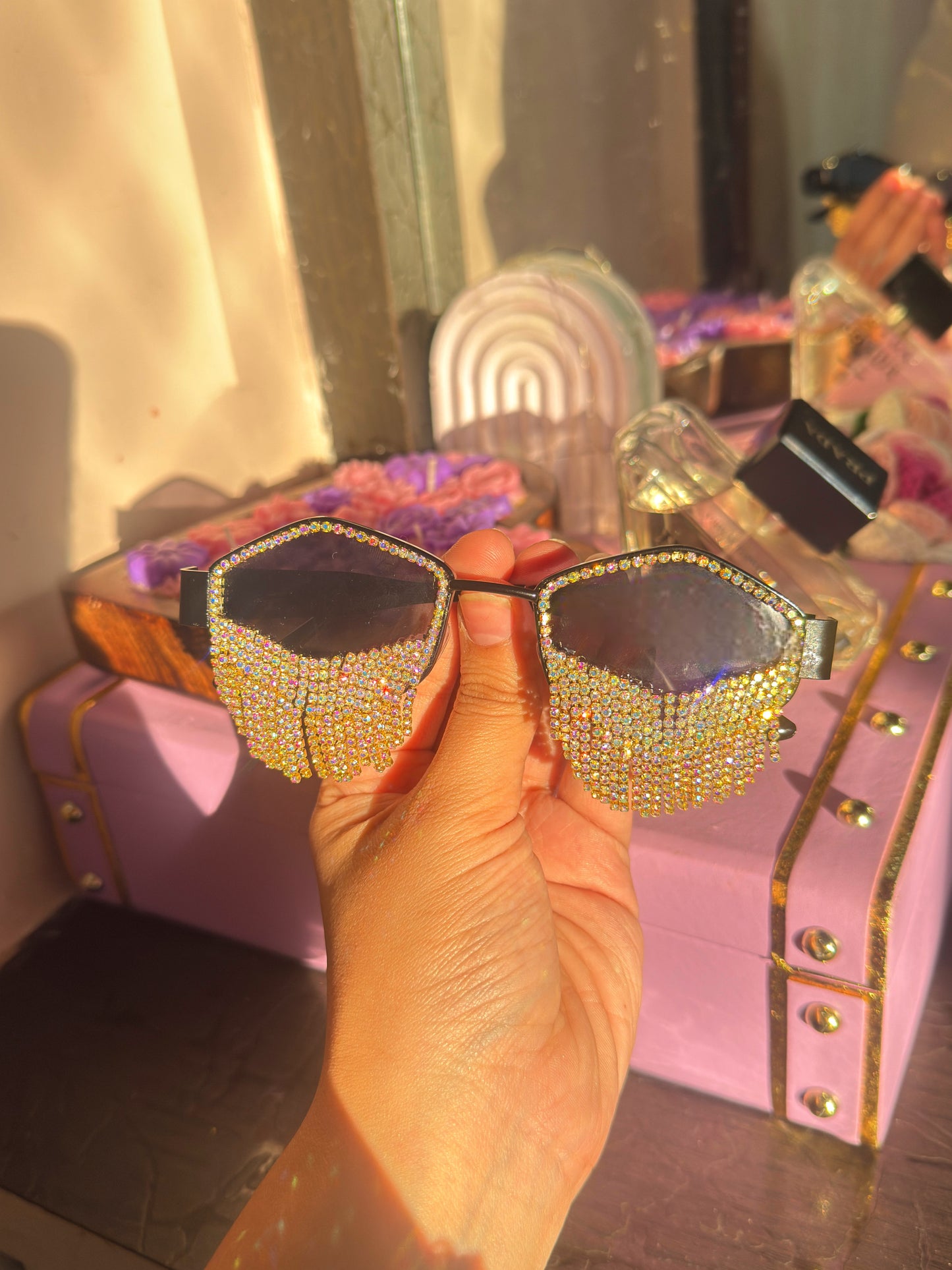 “MAIN CHARACTER” RHINESTONE GLARES