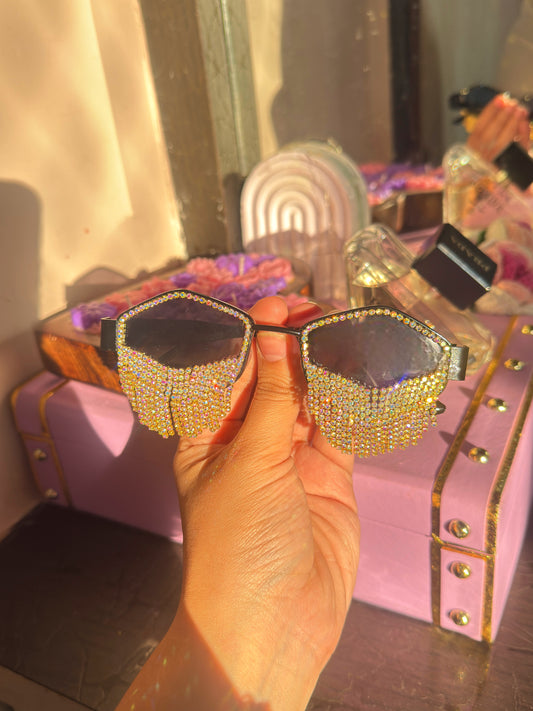 “MAIN CHARACTER” RHINESTONE GLARES