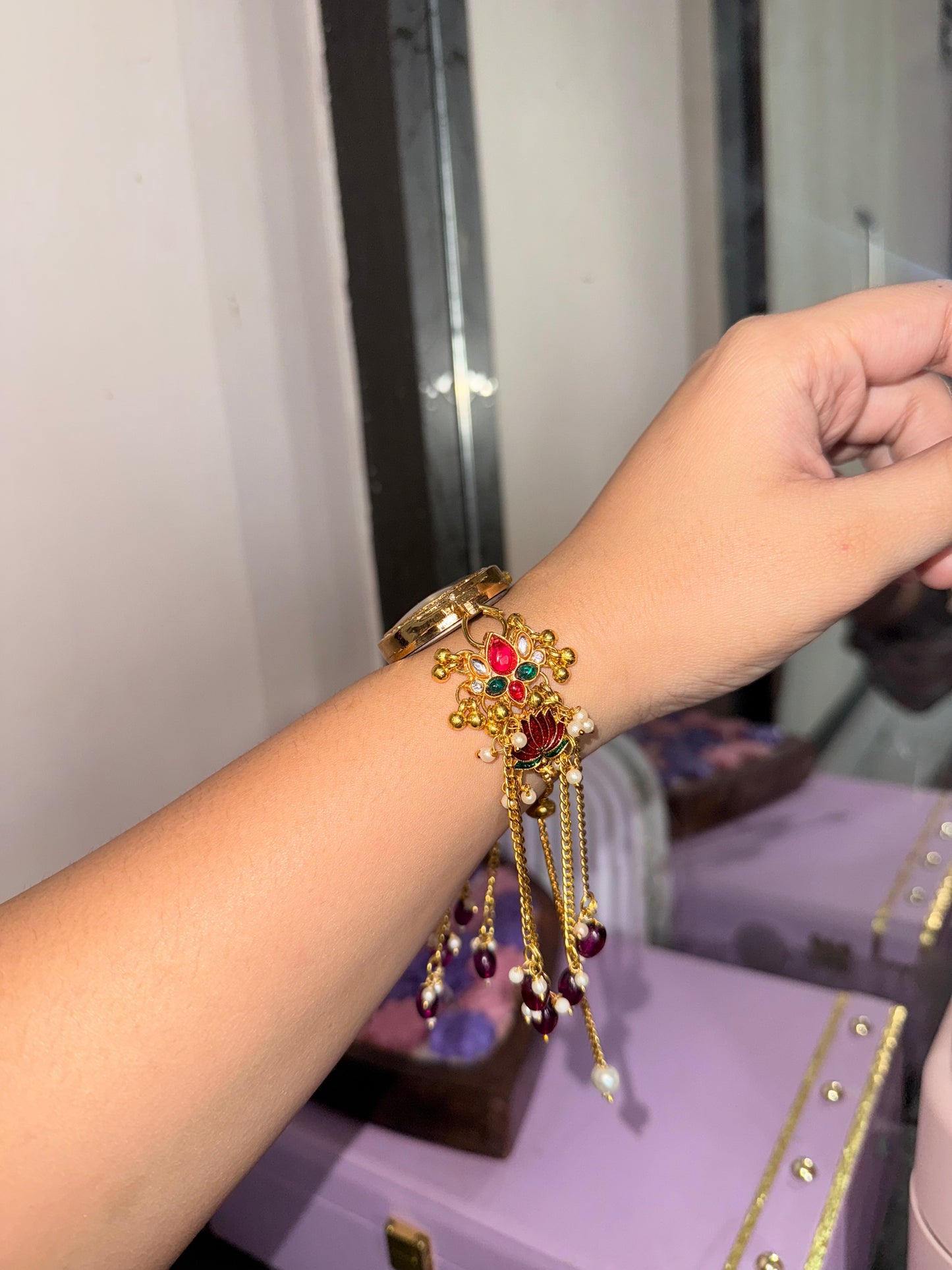 VAIDEHI LUXURY PACHI KUNDAN WATCH (Adjustable size)