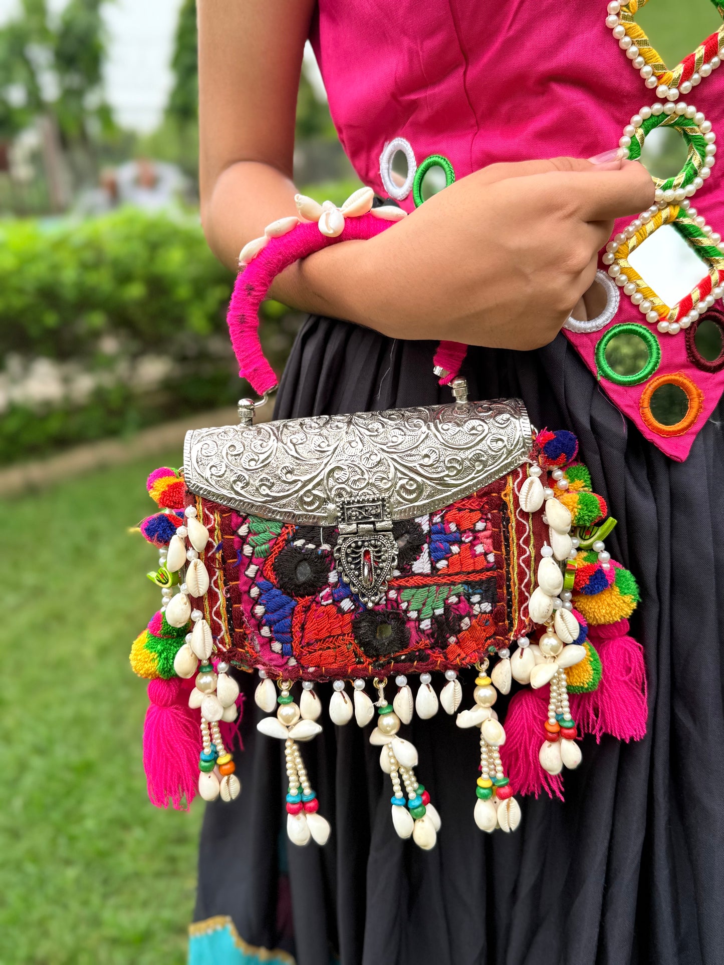 MIHU- REAL KUTCHIWORK BRASS BAG ✨