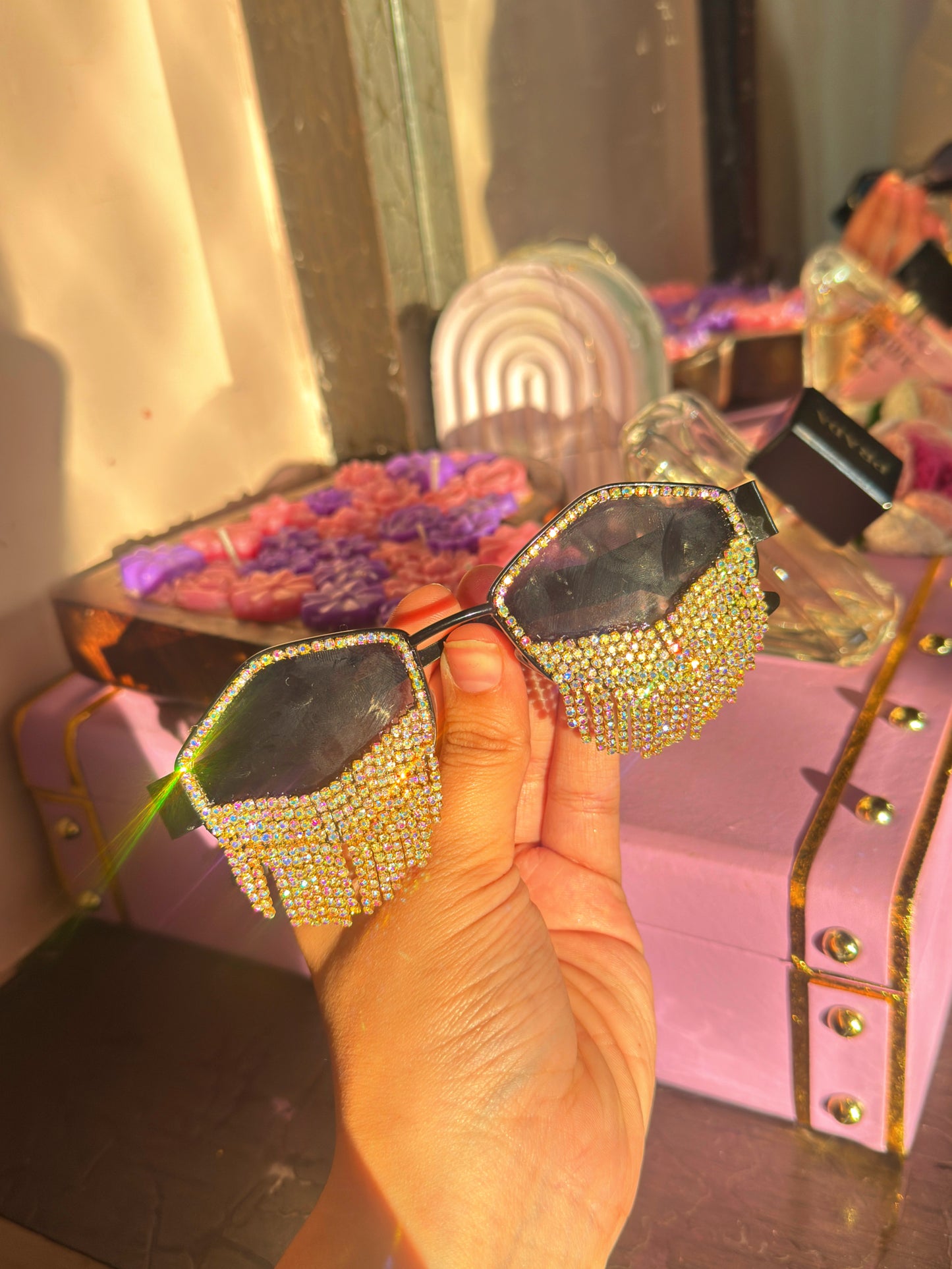 “MAIN CHARACTER” RHINESTONE GLARES