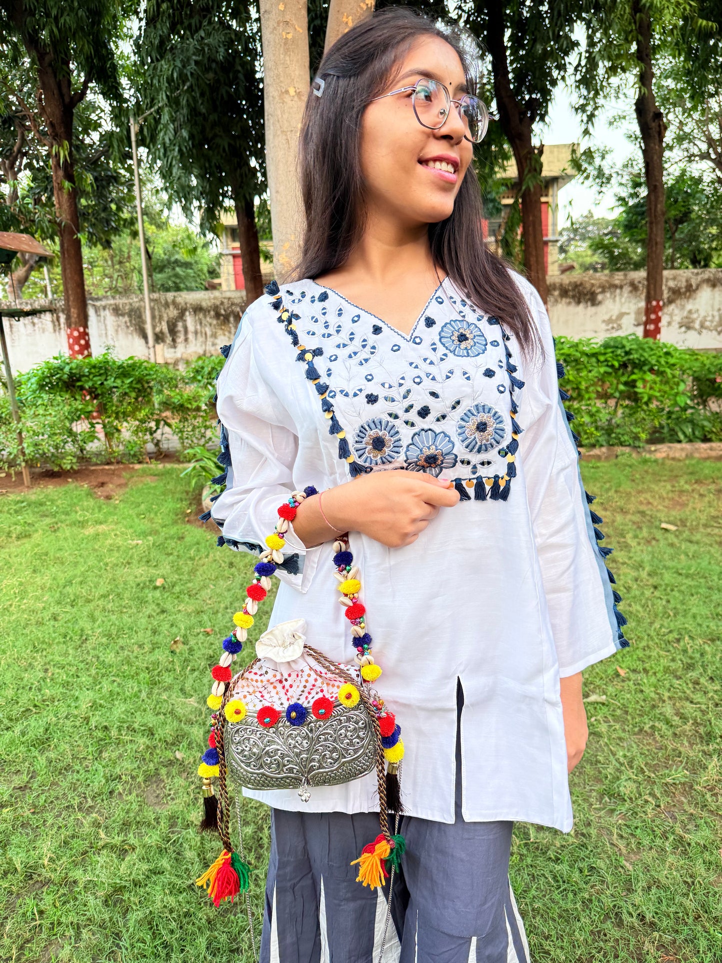 SAAIRA 🌻 - POTLI BATUA BAG