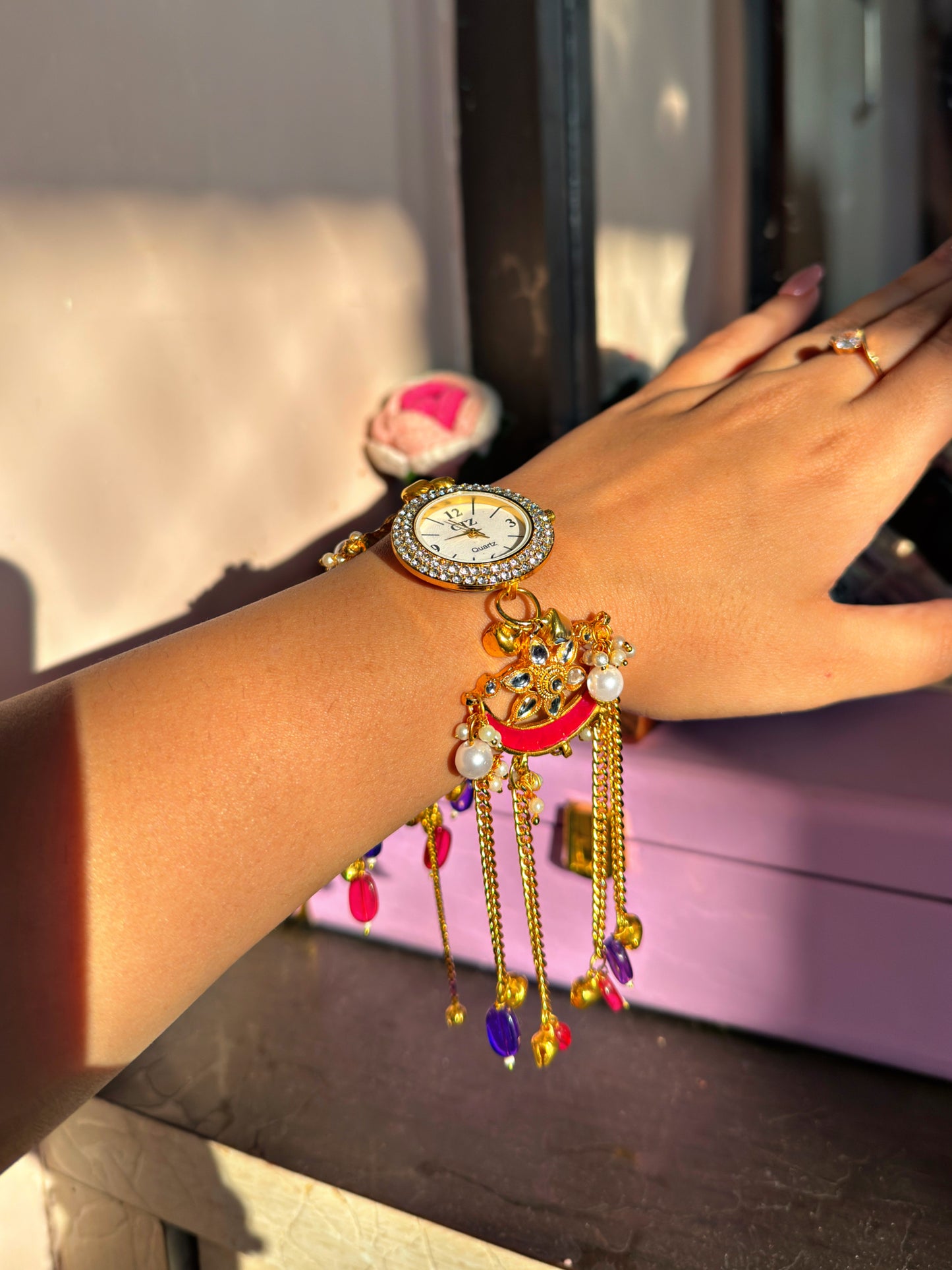 JANAKI - KUNDAN WATCH