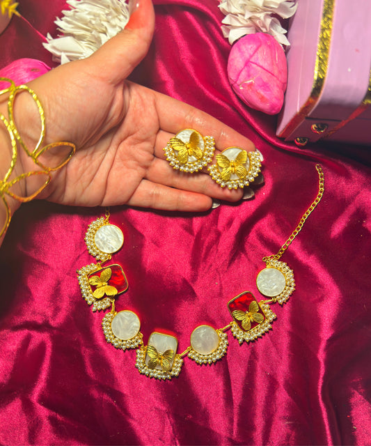 BELLE ❤️neckpiece with earrings 🦋