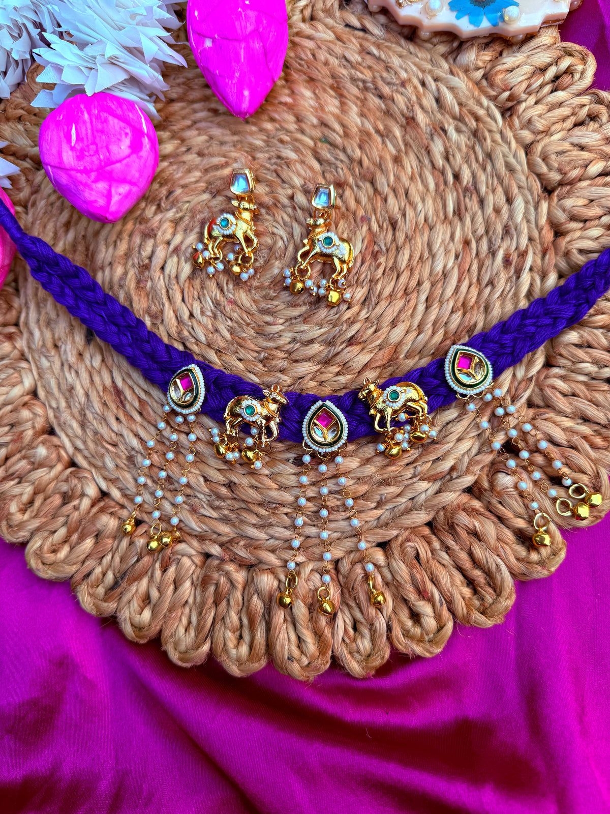 Nandi necklace and earrings set
