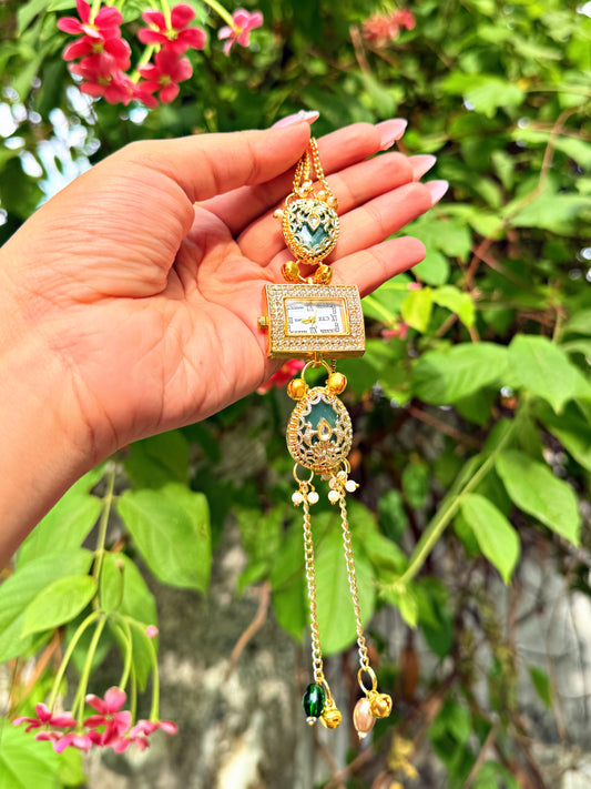 Riddhi kundan watch