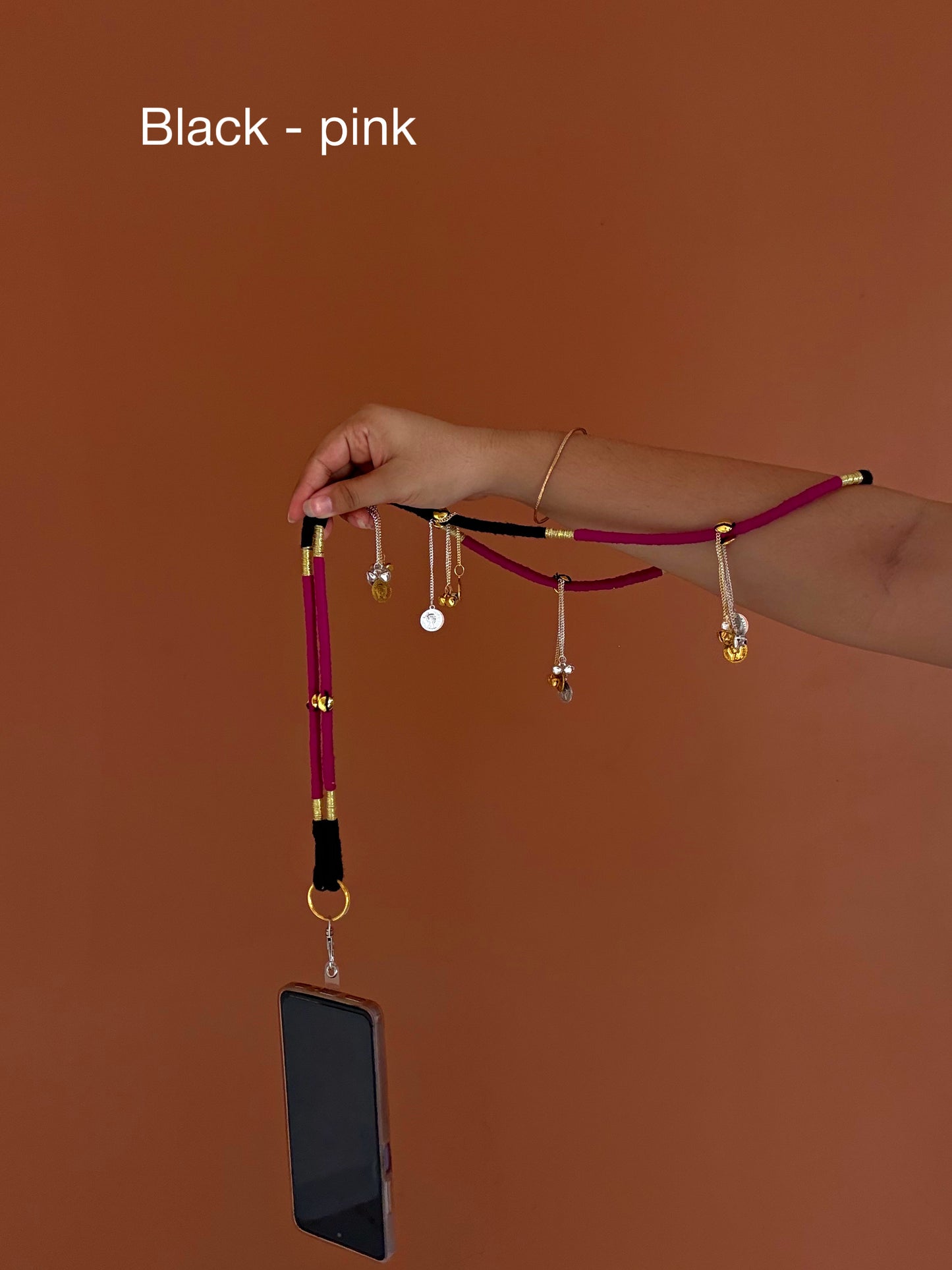 Gulrani- Phone sling with lanyard