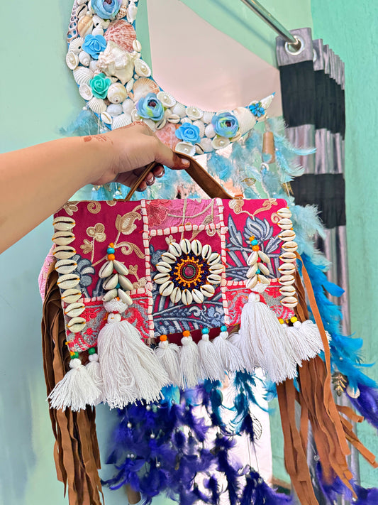 SAFED ISHQ - boho bag 🌜🤍🦢