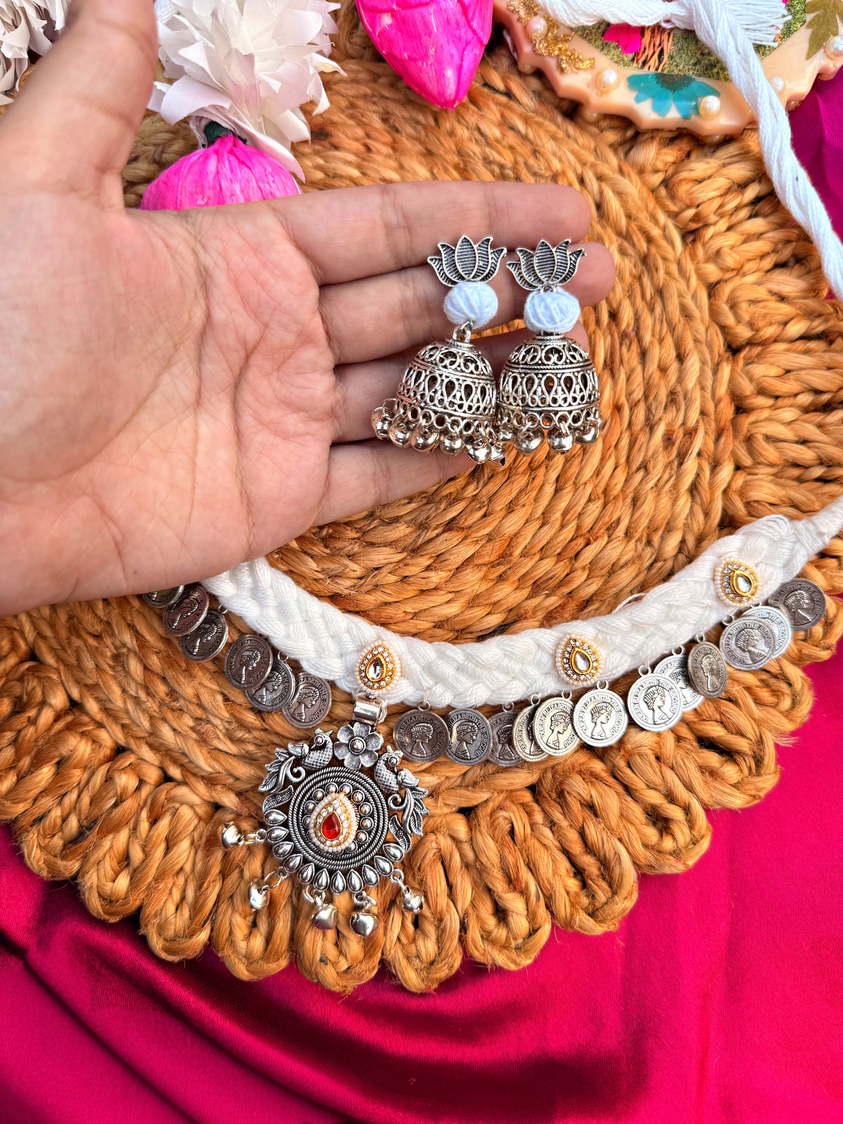 Srijana - necklace and earrings set