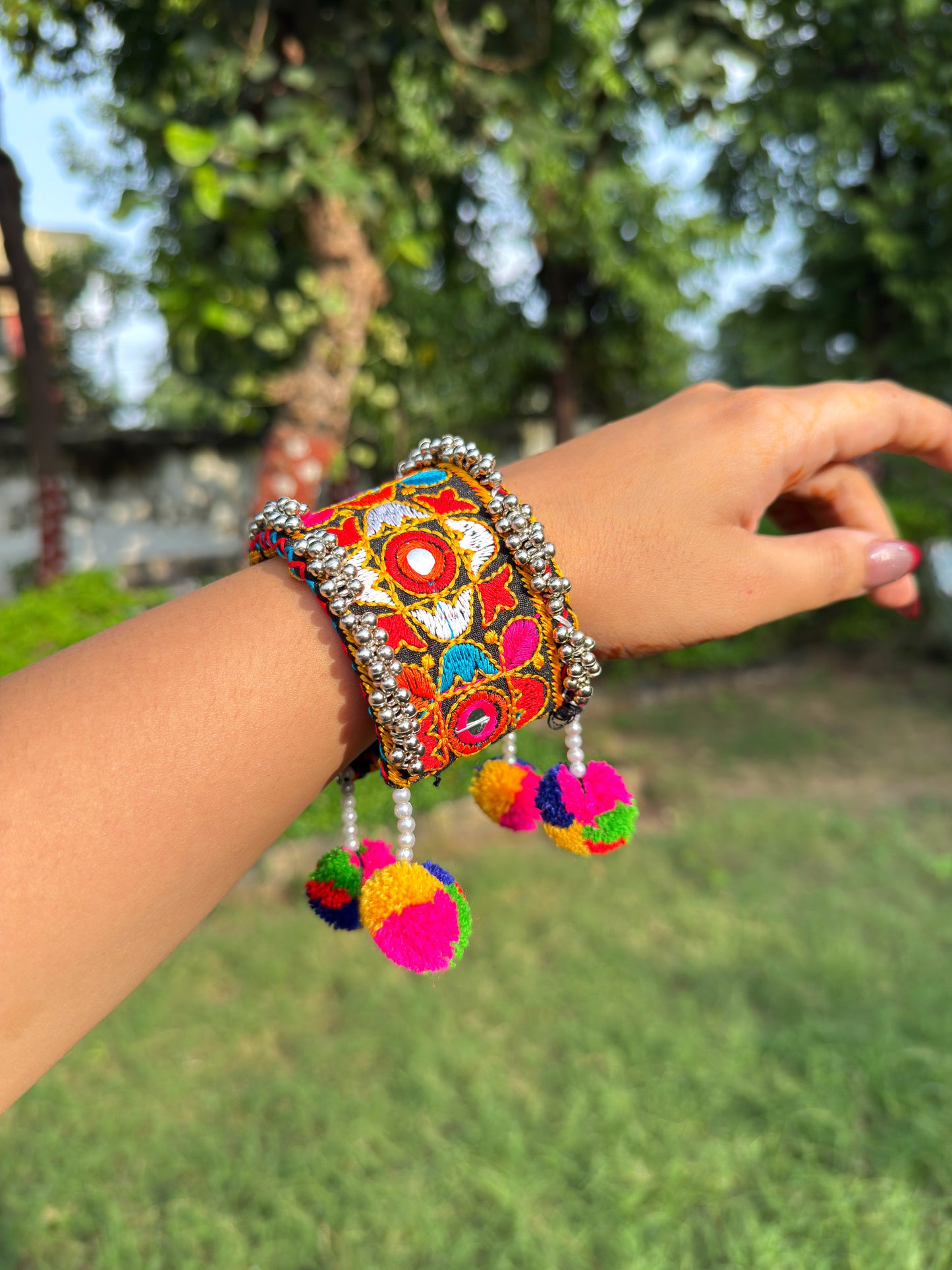 PAKHI HANDCUFF ❤️