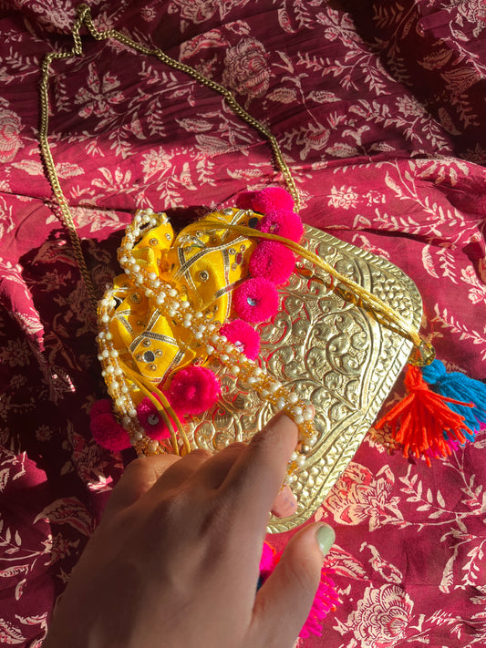 RAANI Fusion Batua ✨