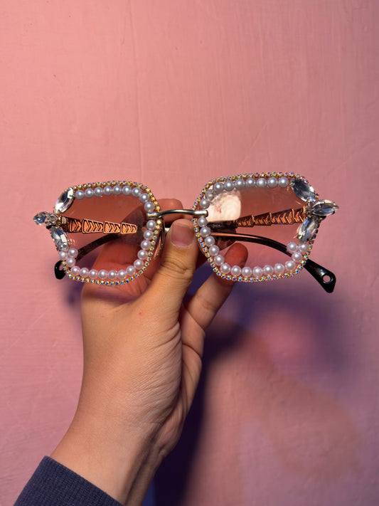 PEARLY PARTY GLARES ✨