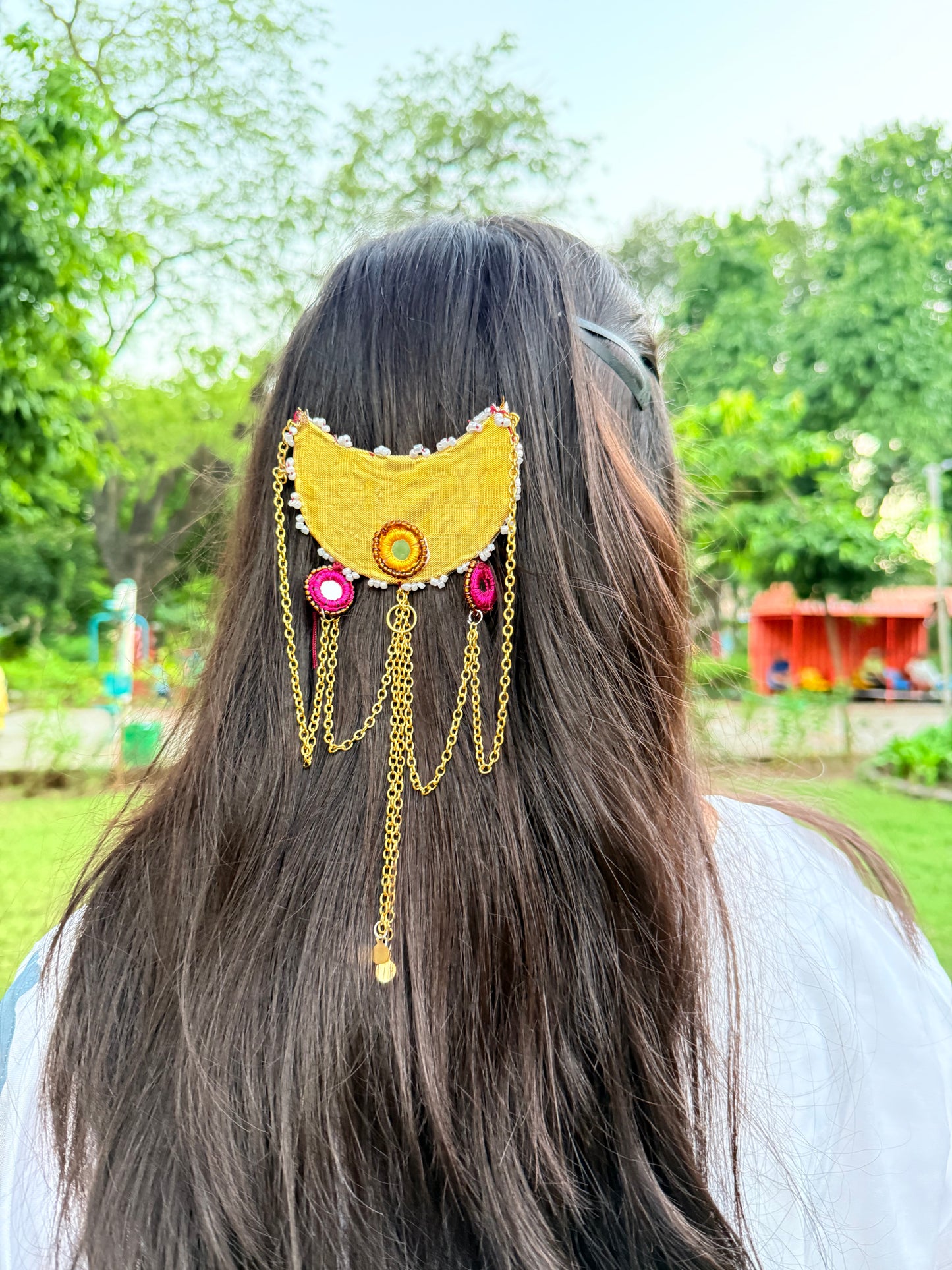MELLISA - FESTIVE HAIR BROOCH 🌙