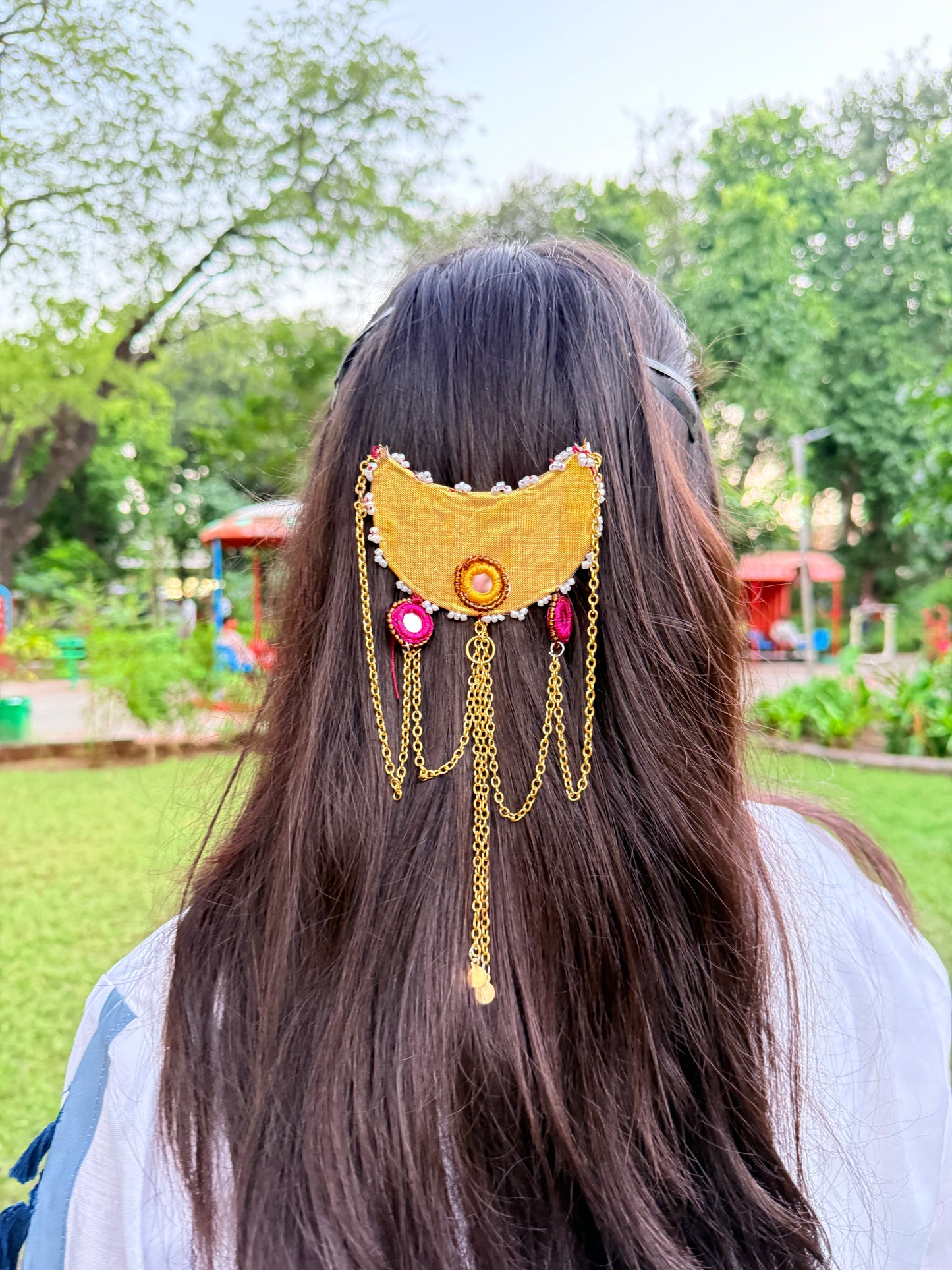 MELLISA - FESTIVE HAIR BROOCH 🌙