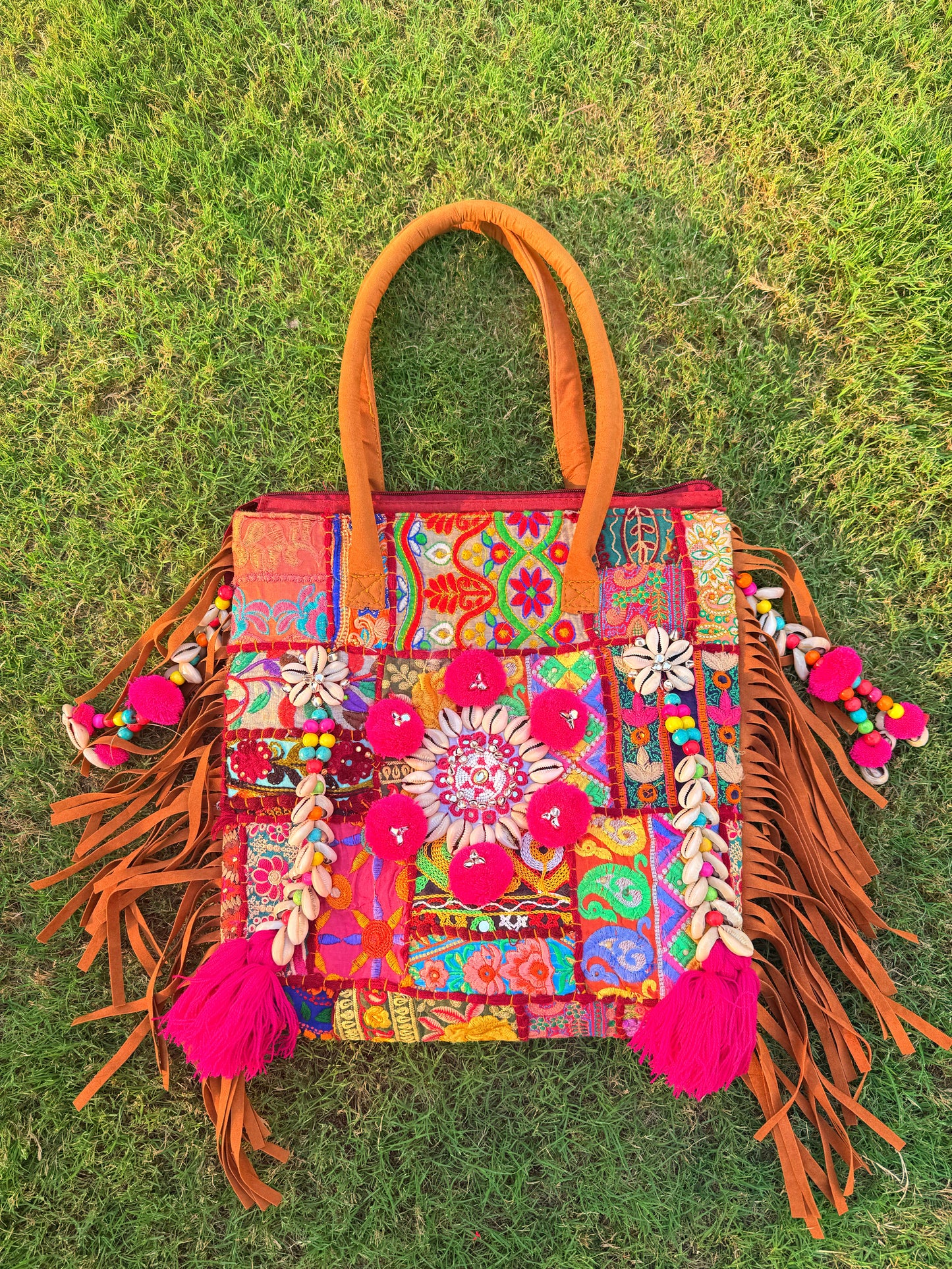 NOORANI- Gypsy style tote 👜