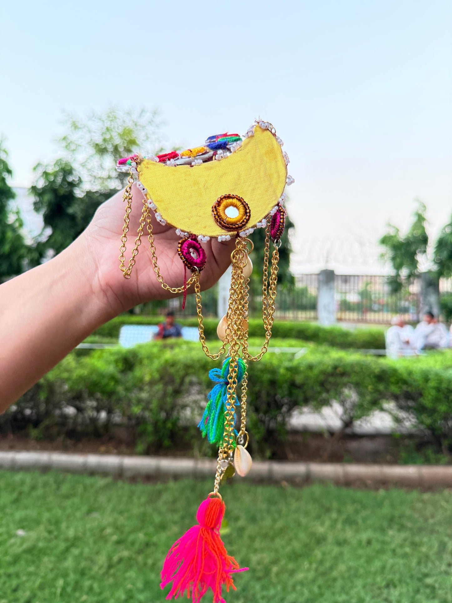 MELLISA - FESTIVE HAIR BROOCH 🌙