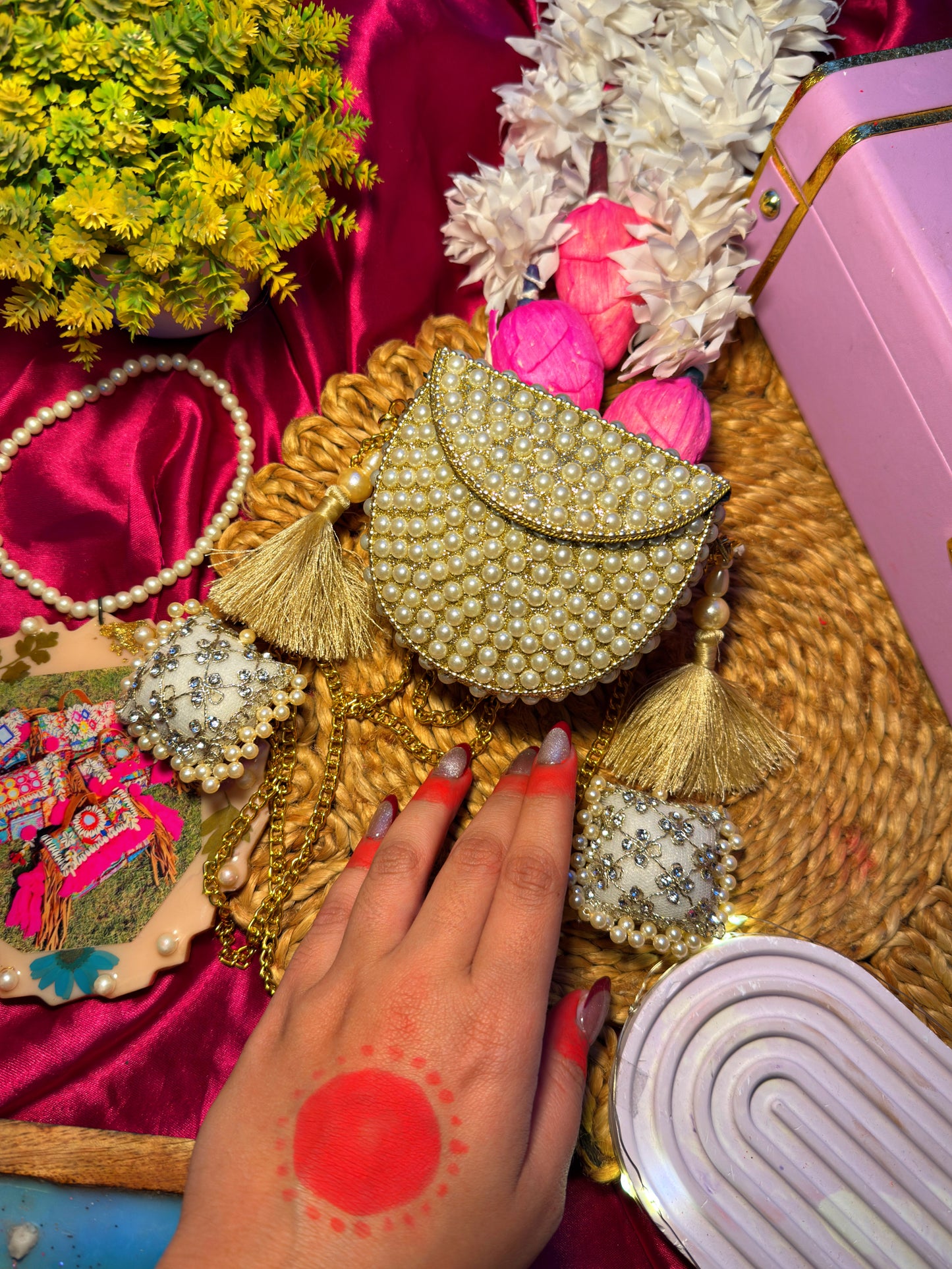 SHAGUN PEARL MINI BAG with tassel and long sling chain✨🤌🏼