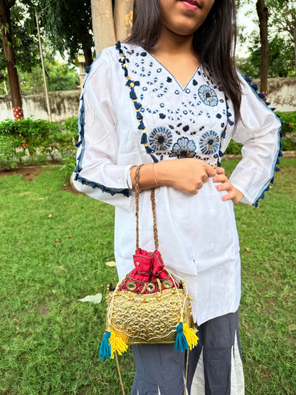 RAINA ❤️🌙- POTLI BATUA BAG