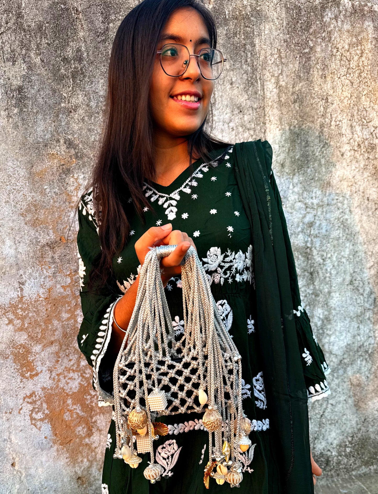 ISHKARI phone bag