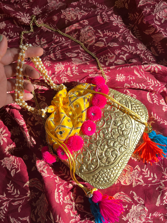 RAANI Fusion Batua ✨