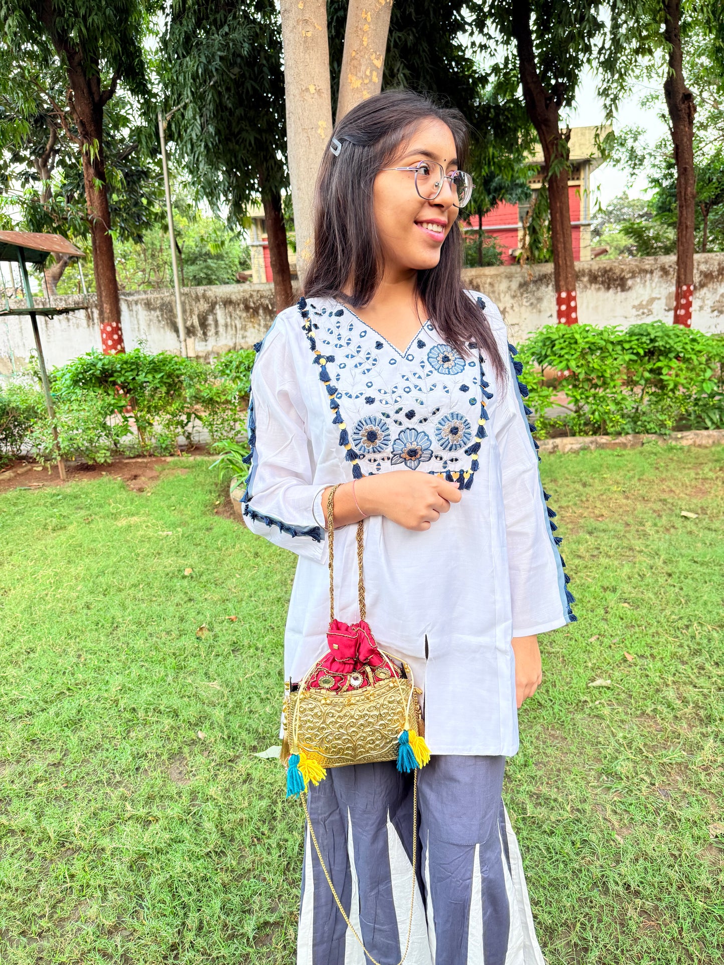 RAINA ❤️🌙- POTLI BATUA BAG