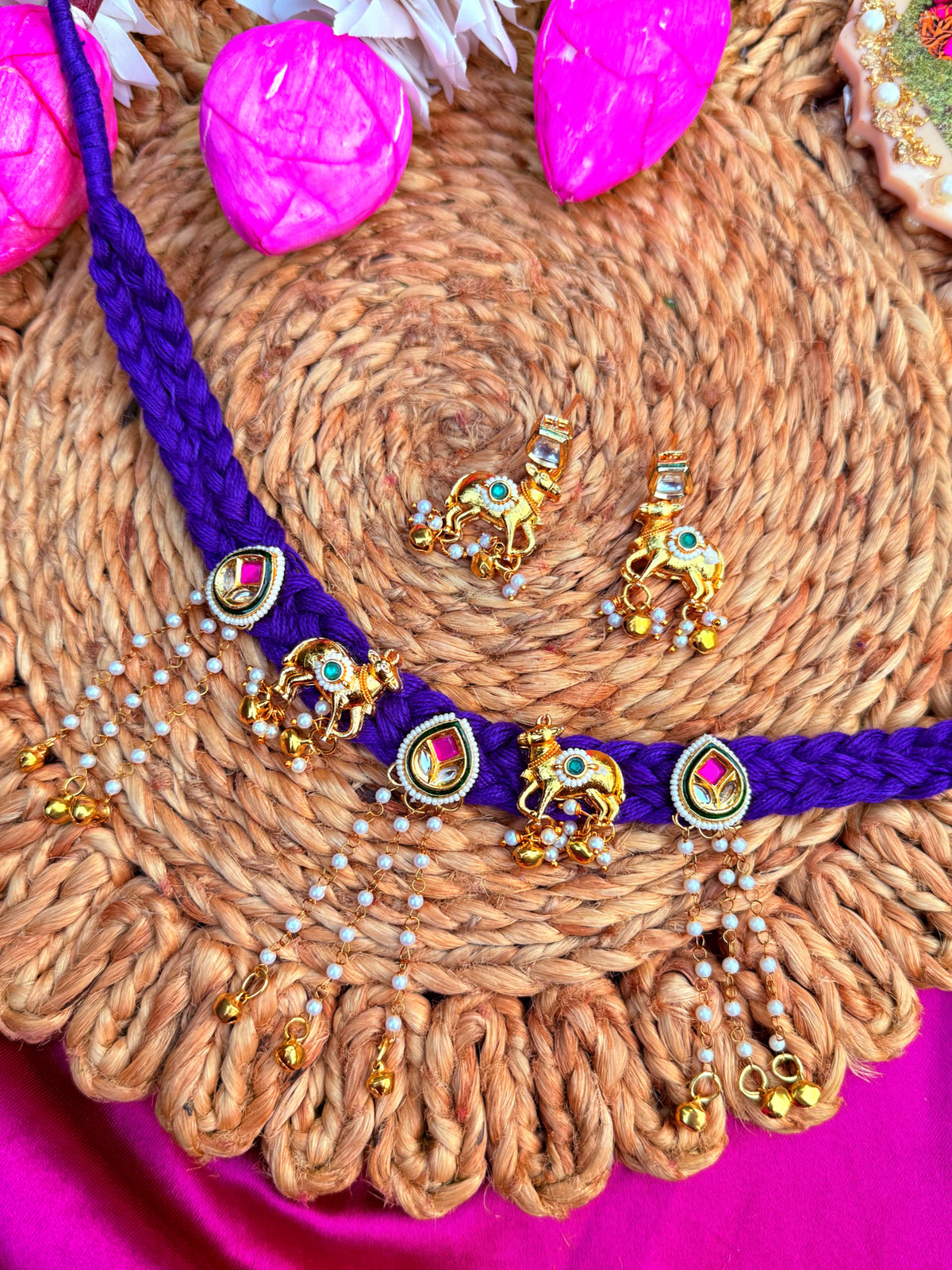 Nandi necklace and earrings set