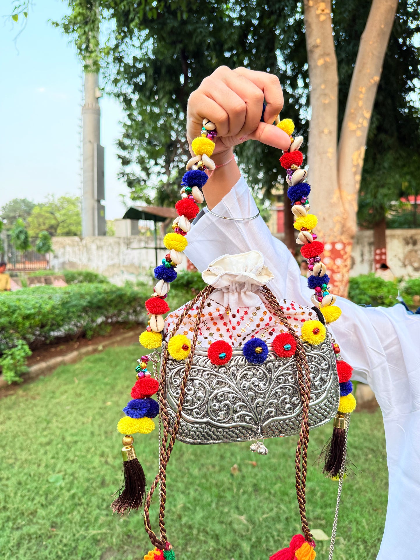 SAAIRA 🌻 - POTLI BATUA BAG