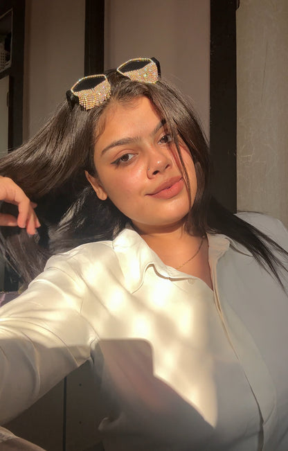 “MAIN CHARACTER” RHINESTONE GLARES