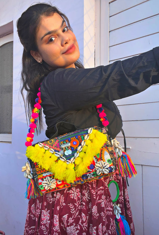 KUSHA -“HUES OF SUNSHINE” the bohemian box-pouchette bag with heavy work belt ✨