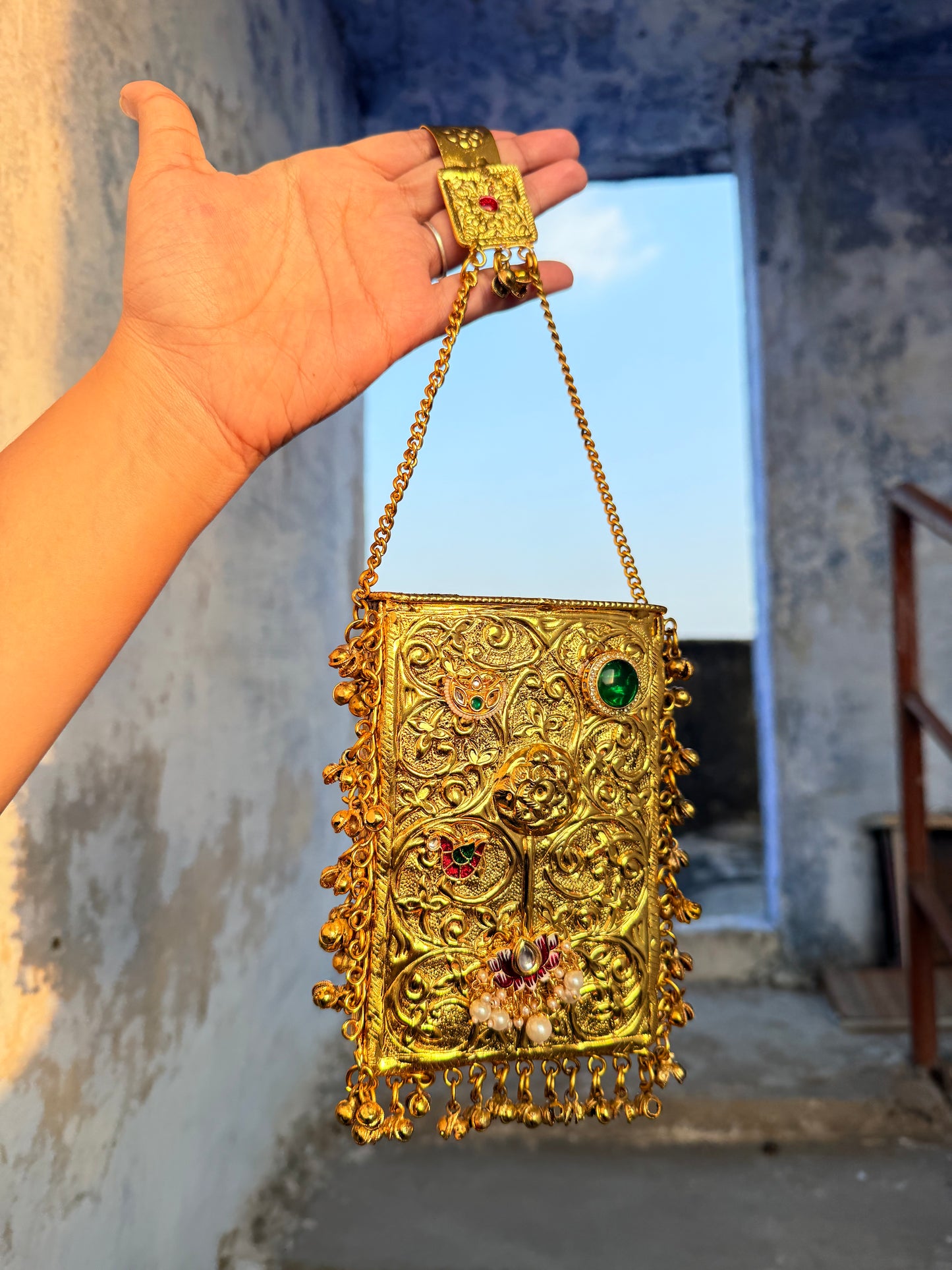 SONA ⚜️❤️PHONE SLING ( WITH LONG CHAIN DETACHABLE)