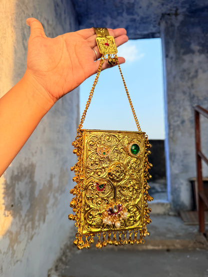 SONA ⚜️❤️PHONE SLING ( WITH LONG CHAIN DETACHABLE)