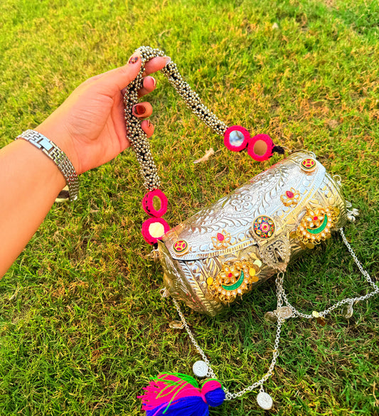 ADA- DHOLKI FUSION BAG WITH DETACHABLE HANDLE AND SLING 💖