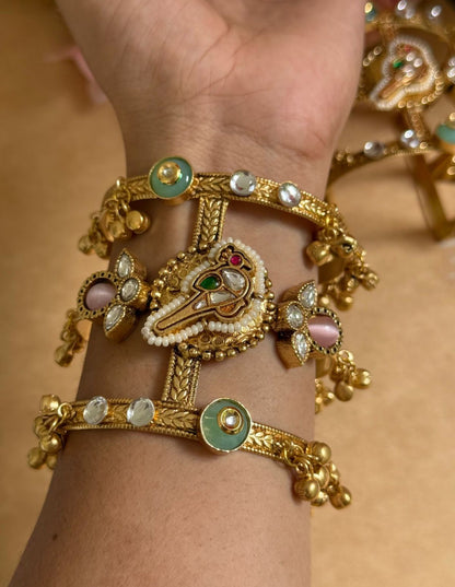 PIHU- Kashmiri bracelet (pink)